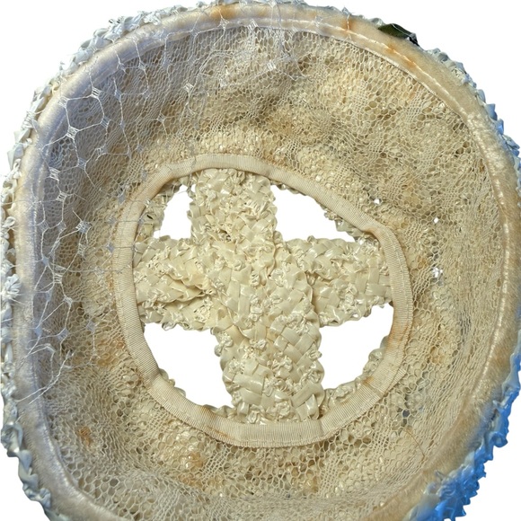 Vintage Cream Floral Hat with Green Bow - Picture 5 of 5